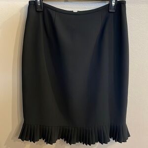 Evan-Picone  Women’s Black Pencil Skirt PLEATED HEM size 6P like new!